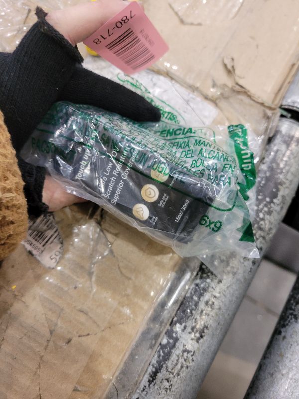 Photo 1 of Auto Paint Clear Coat for Cars High Gloss Automotive Clear Coat Touch Up Paint Repair Car Automotive Peeling Repair Kit Repair Kit Pen 1.5 Oz