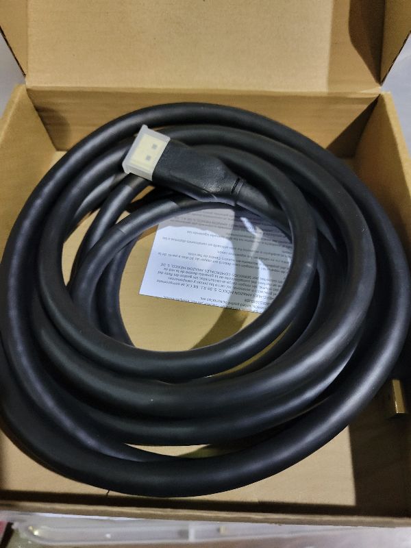 Photo 1 of Amazon Basics DisplayPort 1.4 Cable, 32.4Gbps High-Speed, 8K@60Hz, 4K@120Hz, Dynamic HDR and 3D, Gold-Plated Plugs, 10 Foot, Black