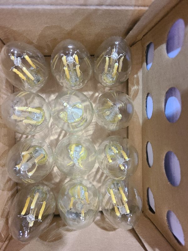 Photo 1 of 12-Pack Dimmable E12 LED Candelabra Bulbs 40Watt Equivalent, 5000K Daylight White, 450Lumens, 4W B11 Vintage Chandelier Light Bulbs, LED Filament Clear Glass Candle Lamp for Ceiling Fan Home Decor