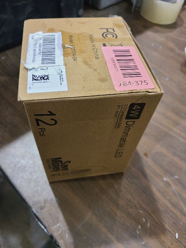 Photo 1 of 12-Pack Dimmable E12 LED Candelabra Bulbs 40Watt Equivalent, 5000K Daylight White, 450Lumens, 4W B11 Vintage Chandelier Light Bulbs, LED Filament Clear Glass Candle Lamp for Ceiling Fan Home Decor