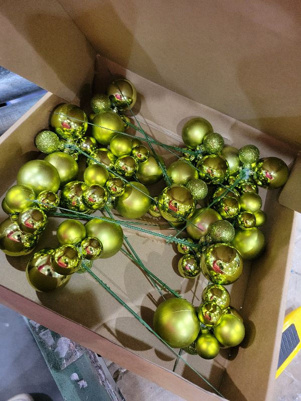 Photo 1 of 12 Pcs Christmas Tree Picks 7.9 inch Green Christmas Balls Ornaments Wired Picks Shatterproof Xmas Ball Picks for Xmas Tree Topper DIY Wreath Holiday Floral Vase Fillers Crafts Home Decor