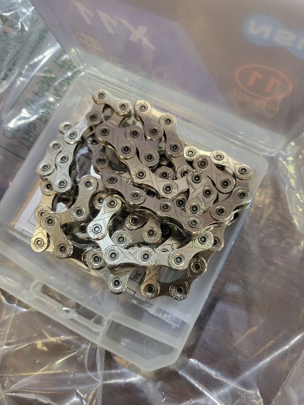 Photo 1 of 11 Speed Bike Chain,VDHU Bicycle Chain for Road Bicycles,Mountain Bike,MTB Mountain Racing Cycling Accessories with 1 Pairs Bicycle Buckle,Full Silver Plating 116 Links with Quick Link