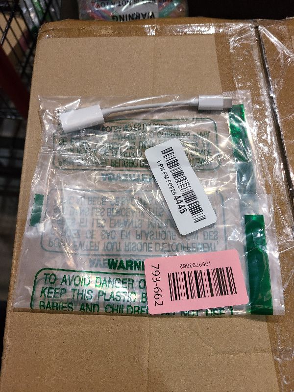 Photo 1 of [Apple MFi Certified] USB-C to Lightning Adapter for iPhone 17 16, 27W PD Fast Charging/Audio/Call Data Sync Full Function Connector for iPhone 17, Air, 17/16Pro, 15 Pro Max, iPad Air Mini Pro