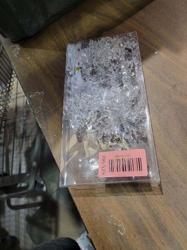 Photo 1 of 18pcs Christmas Tree Decoration Crystal Ornaments - Hanging Acrylic Christmas Snowflake Icicle Drop Crystal Ornaments for Xmas Tree Winter New Year Party Supplies