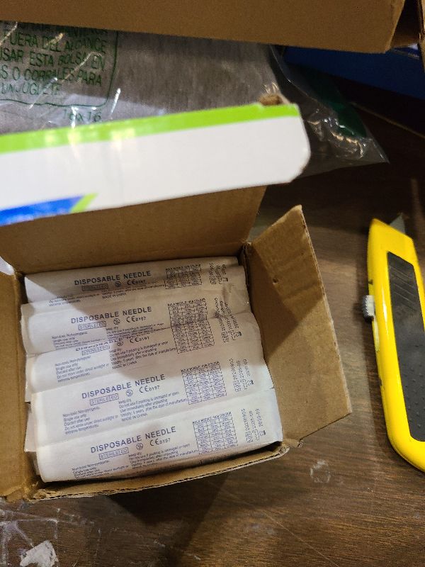 Photo 1 of 100 Pack 34 Gauge 4mm Disposable Needles with Caps for Industrial Dispensing and Scientific Lab Individually Wrapped