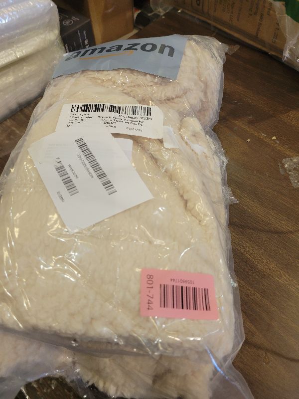 Photo 1 of 1 Pack 3 Calming Blankets Fluffy Premium Fleece Pet Blanket Soft Sherpa Throw for Dog Puppy Cat Beige Small (23" x16'')