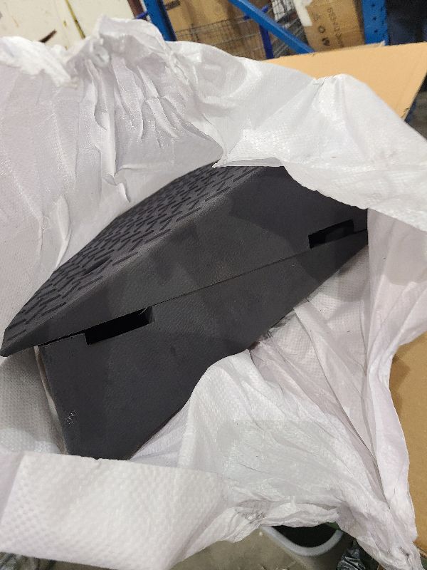 Photo 1 of 2 Pack 5'' Rise Rubber Curb Ramp Heavy Duty Loading Rubber Curb Ramps 3 Tons Driveway Ramp Car Slope Ramp for Loading Dock Bike Vehicle Warehouse Sidewalk Wheelchair (5" H)