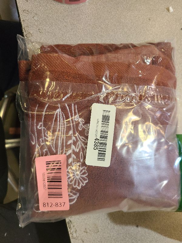 Photo 1 of 2 Pcs Fall Floral Hand Towels for Bathroom 100% Cotton Embroidered Wild Flowers Leaves Terracotta Rust thanksgiving bath towels bathroom kitchen towels decorative gift Holiday Home Decor(red flower)