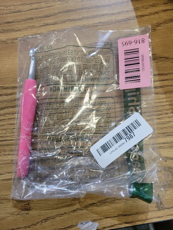 Photo 1 of 10 mm Crochet Hook, Ergonomic Handle for Arthritic Hands, Extra Long? Knitting Needles for Beginners and Crocheting Yarn (10 mm) Pink