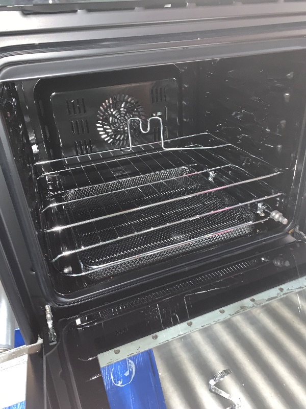 Photo 1 of ***DAMAGED, POWER CORD CUT***
***USED AND UNTESTED***
AMZCHEF Wall Ovens 24 inch Electric: 2800w Single Wall Oven with 8 Cooking Modes, 2.72 Cu.Ft. Electric Wall Oven, Convection Oven with Touch Control, Black