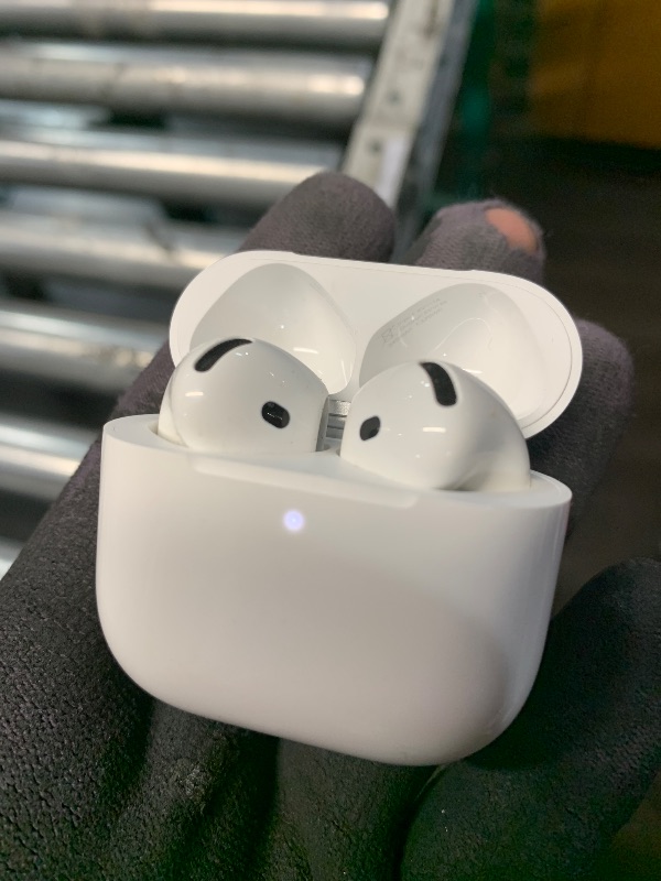 Photo 1 of ***MISSING ALL ACCESSORIES***
Apple AirPods 4 Wireless Earbuds, Bluetooth Headphones, Personalized Spatial Audio, Sweat and Water Resistant, USB-C Charging Case, H2 Chip, Up to 30 Hours of Battery Life, Effortless Setup for iPhone