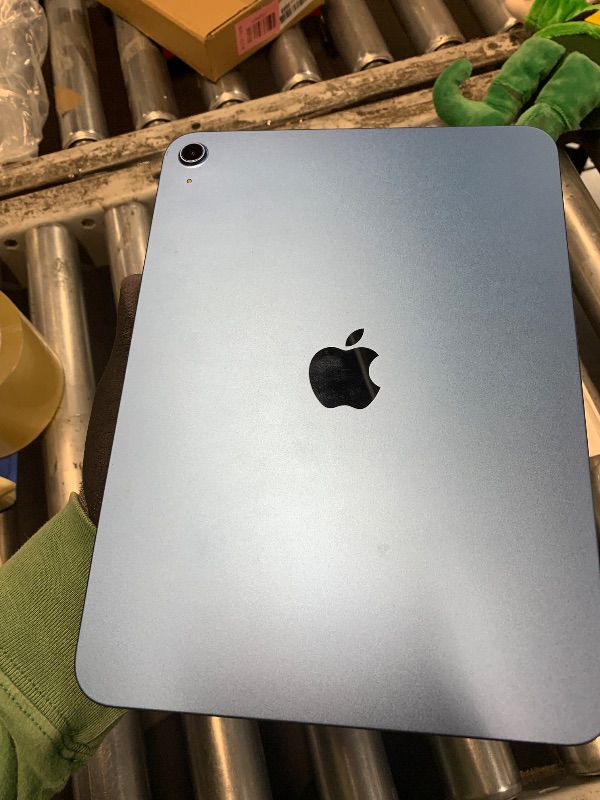 Photo 1 of ***MISSING ACCESSORIES***
Apple iPad 11-inch: A16 chip, 11-inch Model, Liquid Retina Display, 128GB, Wi-Fi 6, 12MP Front/12MP Back Camera, Touch ID, All-Day Battery Life — Blue