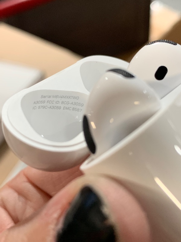 Photo 1 of *** cannot guarantee authenticity ***
Honey has been you could Apple AirPods 4 Wireless Earbuds, Bluetooth Headphones, with Active Noise Cancellation, Adaptive, Transparency Mode, Personalized Spatial Audio, USB-C Charging Case, Wireless Charging, H2 Chip