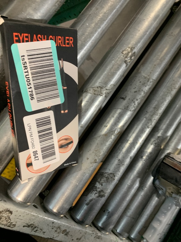 Photo 1 of eyeliner White