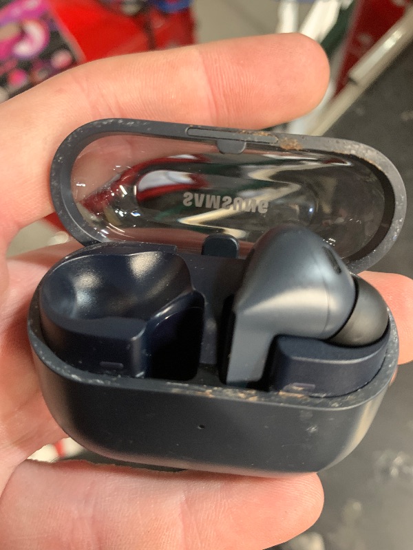 Photo 1 of ***MISSING LEFT EAR PIECE - PRICE ADJUSTED***SAMSUNG Galaxy Buds 3 FE (2025) True Wireless Bluetooth Earbuds, Active Noise Cancellation, Powerful Sound, Clear Calls, Long Lasting Battery, Hands Free AI, Black [US Version, 2 Year Warranty]