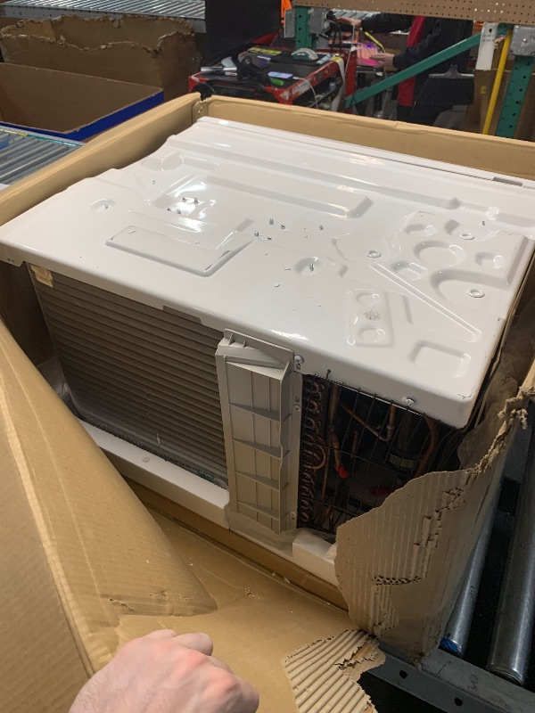 Photo 1 of ***SCRATCHED***
LG 14,000 BTU Through the Wall Air Conditioner, 230/208V, Cools 700 Sq.Ft. for Bedroom, Living Room, Apartment, Electronic Control with Remote, White