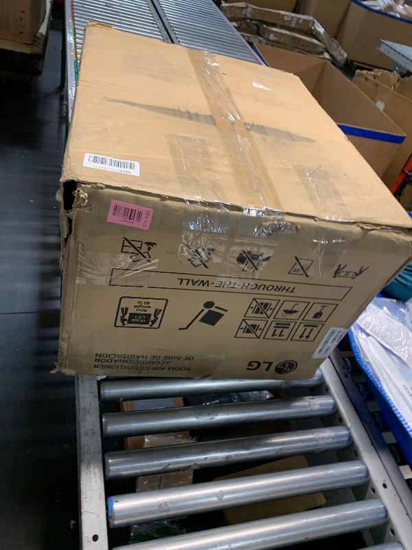 Photo 1 of ***SCRATCHED***
LG 14,000 BTU Through the Wall Air Conditioner, 230/208V, Cools 700 Sq.Ft. for Bedroom, Living Room, Apartment, Electronic Control with Remote, White