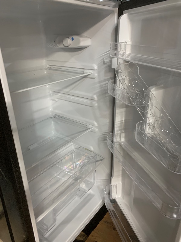 Photo 1 of ****SEE PICTURES FOR REFERENCE******** Scratches/********Frigidaire EFR786 Retro Apartment Size Refrigerator with Top Freezer - 2 Door Fridge with 7.5 Cu Ft of Storage Capacity, Adjustable Spill-Proof Shelves, Door & Crisper Bins, Black