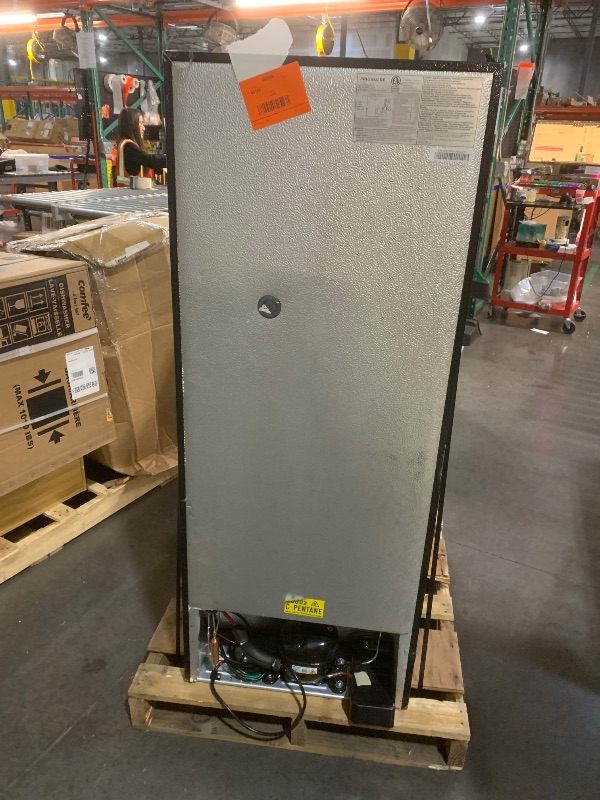 Photo 1 of ****SEE PICTURES FOR REFERENCE******** Scratches/********Frigidaire EFR786 Retro Apartment Size Refrigerator with Top Freezer - 2 Door Fridge with 7.5 Cu Ft of Storage Capacity, Adjustable Spill-Proof Shelves, Door & Crisper Bins, Black