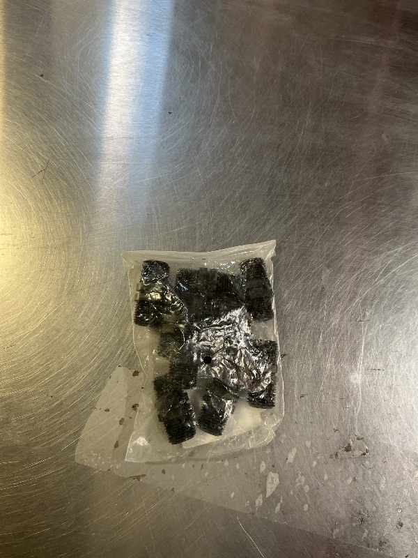 Photo 1 of 10 Pcs Head Pipe Riser 1/2 Inch MPT Double Male Pipes Thread Head Pipe Riser for Garden Lawn Irrigation System (1/2 male to 1/2 male straight coupling)