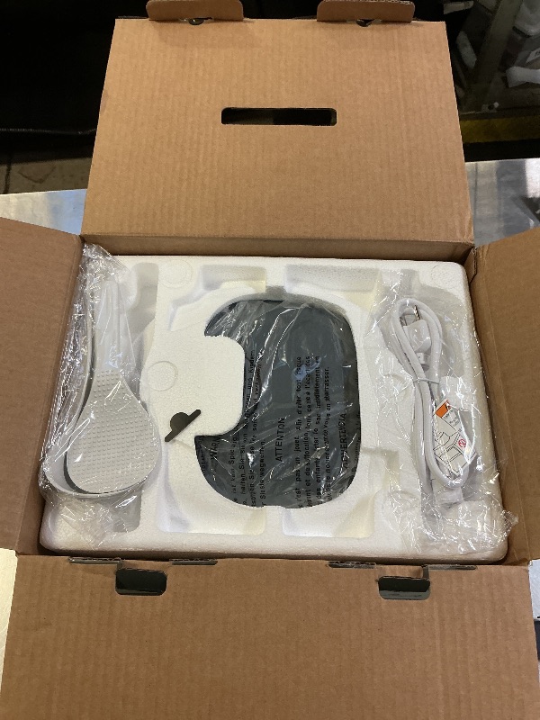 Photo 1 of Yum Asia Panda Mini Rice Cooker With Ninja Ceramic Bowl and Advanced Fuzzy Logic (3.5 cup, 0.63 litre) 4 Rice Cooking Functions, 4 Multicooker functions, Digital LED display - 120V