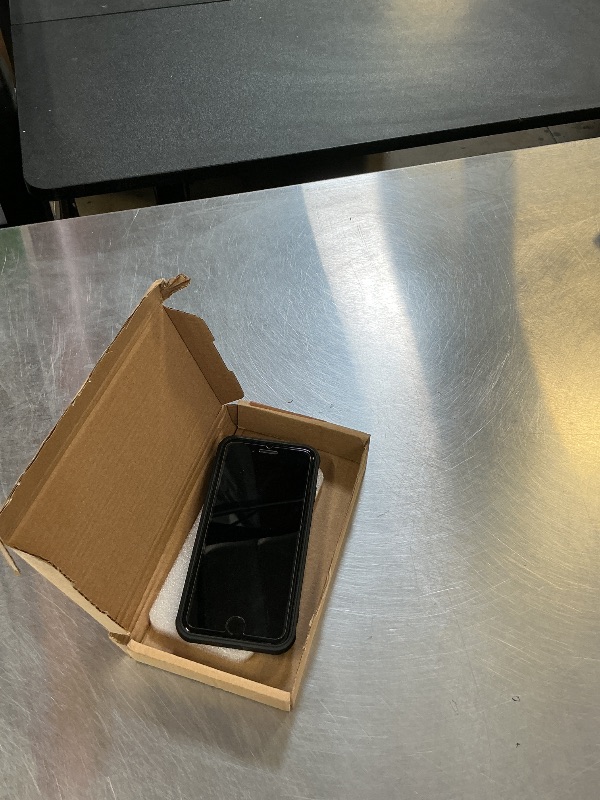 Photo 1 of Apple iPhone SE 3rd Gen, 64GB, Midnight - Unlocked (Renewed Premium)