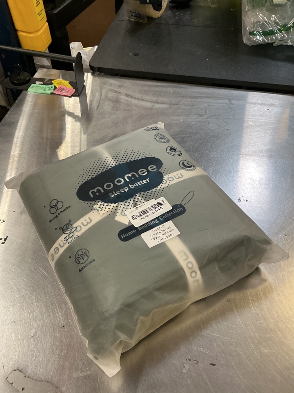 Photo 1 of MooMee Bedding Duvet Cover Set 100% Washed Cotton Linen Like Textured Breathable Durable Soft Comfy (Solid Forest Green, Queen 90"x90")