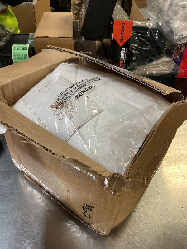 Photo 1 of Goose Down Fiber Comforter King Size – All-Season Hotel Quality Duvet Insert, High Fill Power, Ultra Soft 100% Cotton, Box-Stitched, Breathable, Lightweight Luxurious White Bedding, 90"x 106"