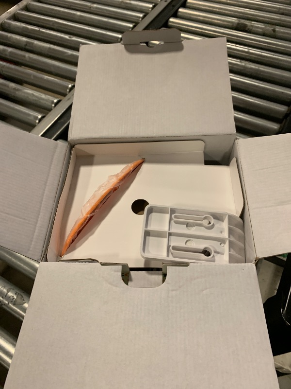 Photo 1 of SOLIOM BF09 Bird Feeder with Camera Wireless Outdoor,Smart Feeder Camera with AI Identify Species,Backyard Watching Gift,Auto Record Bird Video,Instant Notifications, US