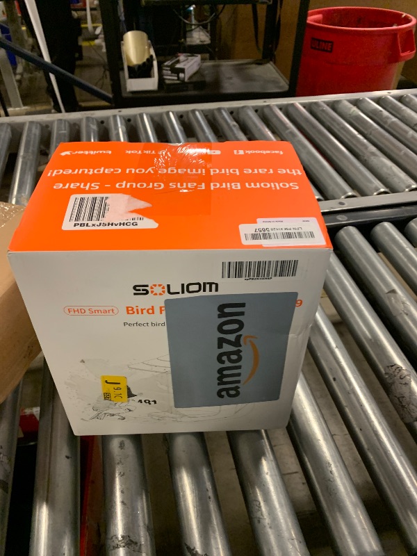 Photo 1 of SOLIOM BF09 Bird Feeder with Camera Wireless Outdoor,Smart Feeder Camera with AI Identify Species,Backyard Watching Gift,Auto Record Bird Video,Instant Notifications, US