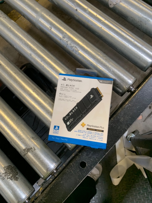Photo 1 of WD_BLACK 4TB SN850P NVMe M.2 SSD Officially Licensed Storage Expansion for PS5 Consoles, up to 7,300MB/s, with heatsink - WDBBYV0040BNC-WRSN,Black