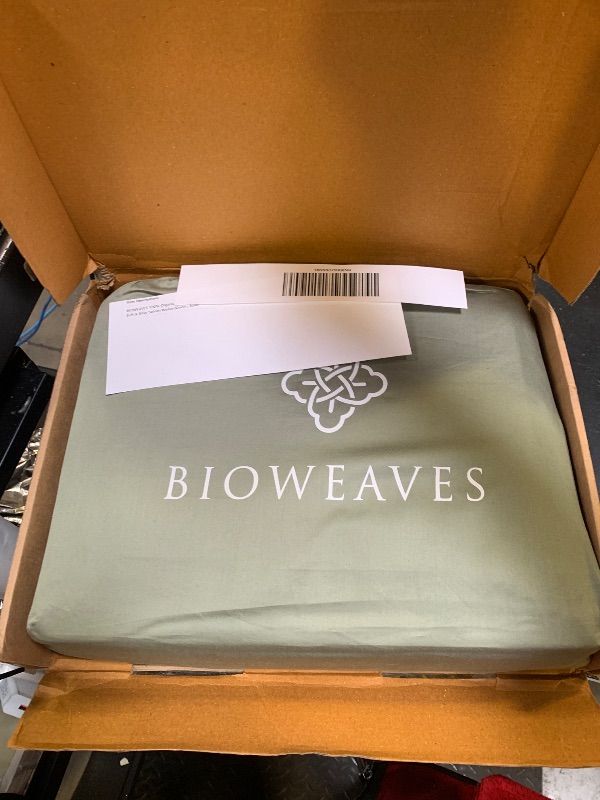 Photo 1 of BIOWEAVES 100% Organic Cotton Sheets, 300 Thread Count 4-Piece GOTS Certified Bed Sheet Set Fits Mattress Upto 17" Deep Pocket, Soft & Silky Sateen Weave (Queen, Basil)