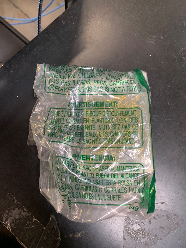 Photo 1 of 100pcs Gold Heart Paper Clips, Cute Love Heart Decorative Paper Clips Bookmark Small Metal Paperclips for Home Office School Notes & Document Organizing Wedding Decor Crafts