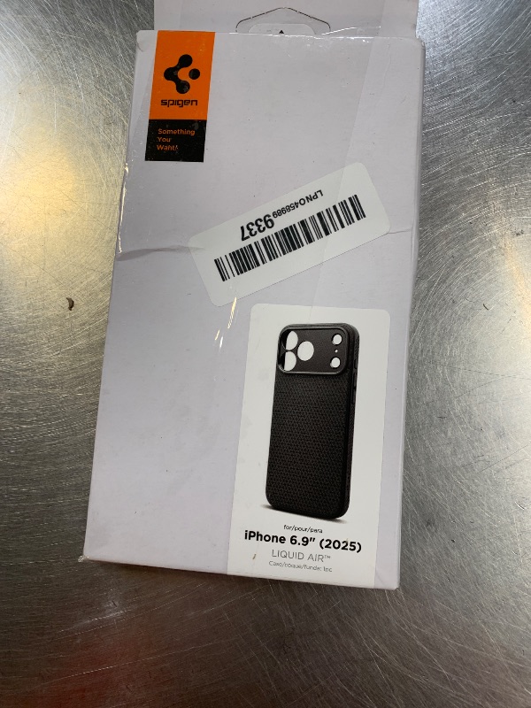 Photo 1 of Iphone 17 6.9" Case Black