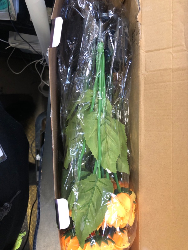 Photo 1 of 6 Pack with 36 Sunflower Lights,Solar Lights Outdoor Garden Decor,Solar Flowers Lights Waterproof,Sunflowers Birthday Gifts for Mom Women Grandma,Decorative Stakes Lights for Landscape Yard Patio Lawn