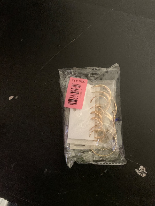 Photo 1 of 100pcs Red Heart Cocktail Picks 4.7" Long Fruit Sticks Food Toothpicks Sandwich Appetizer Charcuterie Skewers, Handmade of Bamboo Wood, for Birthday, Wedding, Valentines Day Decoration Party Supplies