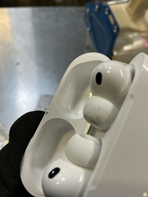 Photo 1 of Apple AirPods Pro 3 Wireless Earbuds, Active Noise Cancellation, Live Translation, Heart Rate Sensing,Hearing Aid Feature,Bluetooth Headphones,Spatial Audio, High-Fidelity Sound, USB-C Charging, White