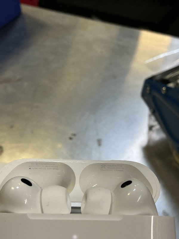 Photo 1 of Apple AirPods Pro 3 Wireless Earbuds, Active Noise Cancellation, Live Translation, Heart Rate Sensing,Hearing Aid Feature,Bluetooth Headphones,Spatial Audio, High-Fidelity Sound, USB-C Charging, White