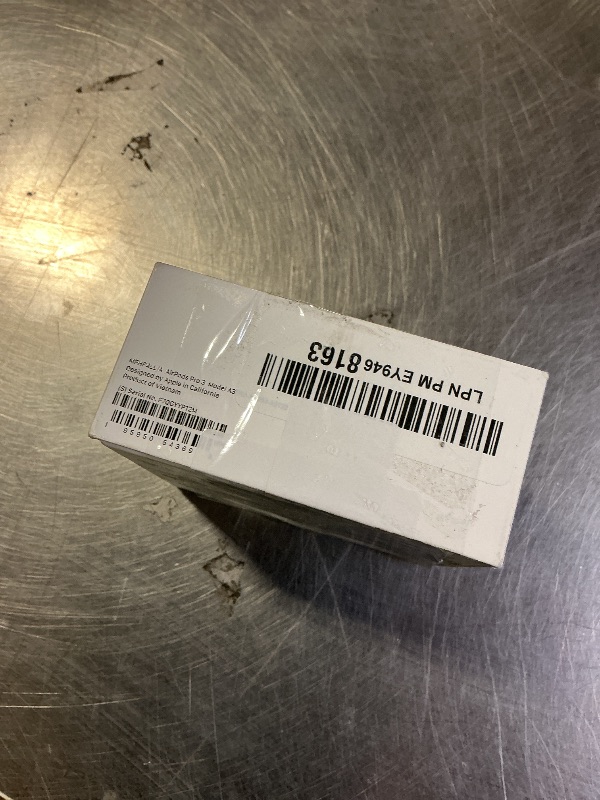 Photo 1 of Apple AirPods Pro 3 Wireless Earbuds, Active Noise Cancellation, Live Translation, Heart Rate Sensing,Hearing Aid Feature,Bluetooth Headphones,Spatial Audio, High-Fidelity Sound, USB-C Charging, White