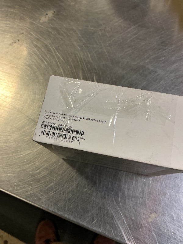 Photo 1 of Apple AirPods Pro 3 Wireless Earbuds, Active Noise Cancellation, Live Translation, Heart Rate Sensing,Hearing Aid Feature,Bluetooth Headphones,Spatial Audio, High-Fidelity Sound, USB-C Charging, White