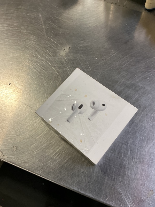 Photo 1 of Apple AirPods Pro 3 Wireless Earbuds, Active Noise Cancellation, Live Translation, Heart Rate Sensing,Hearing Aid Feature,Bluetooth Headphones,Spatial Audio, High-Fidelity Sound, USB-C Charging, White