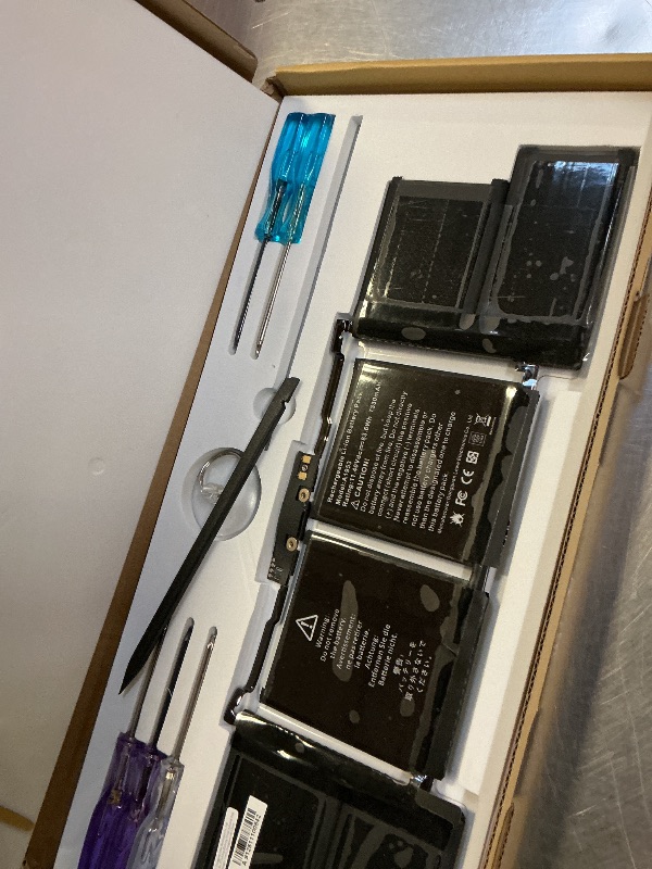 Photo 1 of A1953 Laptop Battery for MacBook Pro A1990 (Mid 2018 2019 ) MacBook Pro 15" EMC 3215 EMC 3359 BTO/CTO MV902LL/A MV912LL/A MV922LL/A MV932LL/A MV942LL/A MV952LL/A MR962LL/A MV962LL/A MV972LL/A MV902B/A