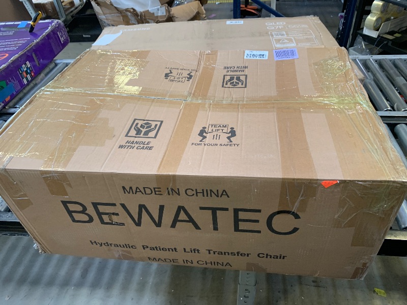 Photo 1 of Hydraulic Transfer Lift Chair, Folding Portable Transfer Lift Wheelchair, Patient/Disabled/Seniors Lift Aid for Home, Nursing Home, Car
