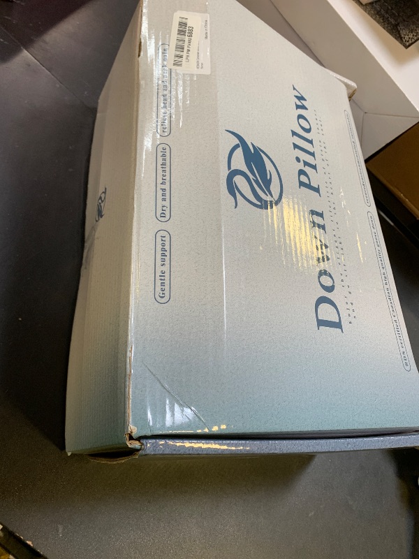 Photo 1 of REDASW Canadian White Goose Down Pillows Queen 20"X30" 80% Down 20% Feather 900 Fill Power with 100% Cotton Pillow Shell 600TC Fluffy Bed Pillows Soft (Queen, Pack of 2)