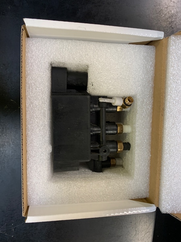 Photo 1 of Ensun Air Suspension Solenoid Valve Block Compatible with 7-Series G11 G12 740e xDrive, 740i xDrive, 750i xDrive, 750Li, 750Li xDrive, Alpina B7, M760i xDrive, M760Li xDrive Replace 4725530100