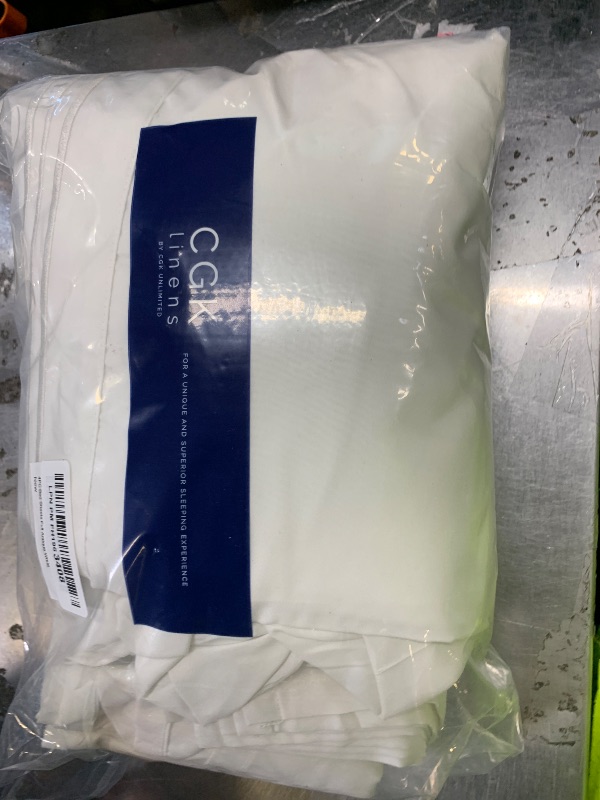 Photo 1 of Full Size 4 Piece Sheet Set - Comfy Breathable & Cooling Bed Sheets Set - Hotel Luxury Bedding for Women, Men, Kids, Teens, Boys & Girls - Deep Pockets, Soft, Wrinkle Free - Oeko-Tex - Antique White