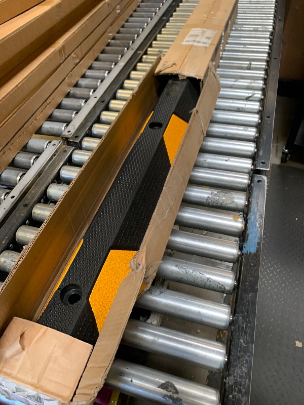 Photo 1 of 1-Pack Rubber Parking Curb, 72 Inch Heavy Duty Rubber Wheel Stops, 55000 LBS Capacity Parking Stopper with Reflective Stripes, Garage Parking Floor Stop for Vehicles Truck Driveway
