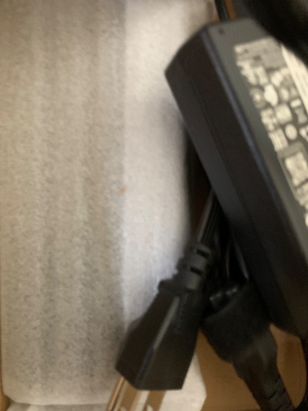 Photo 1 of Dell USB 3.0 Ultra HD/4K Triple Display Docking Station (D3100), Black