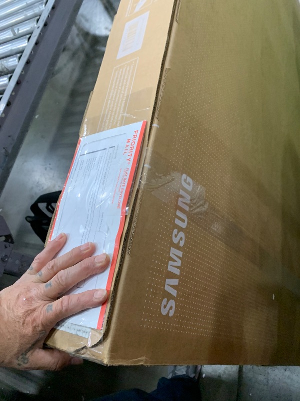 Photo 1 of ***CRACKED SCREEN***
Samsung 65-Inch Class Crystal UHD U8000F 4K Smart TV (2025 Model) Endless Free Content, Crystal Processor 4K, MetalStream Design, Knox Security, Alexa Built-in