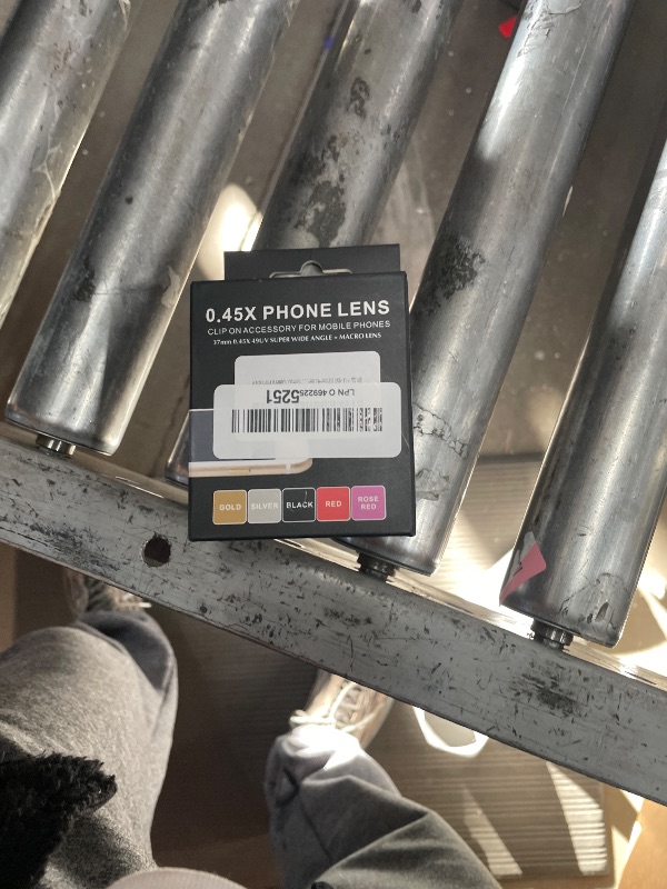 Photo 1 of 0.45X Ultra-Wide-Angle + Macro Lens Set with Optical Zoom Function Universal Universal Clip for Smartphones HD Wide-Angle Lens SLR External Camera Portable